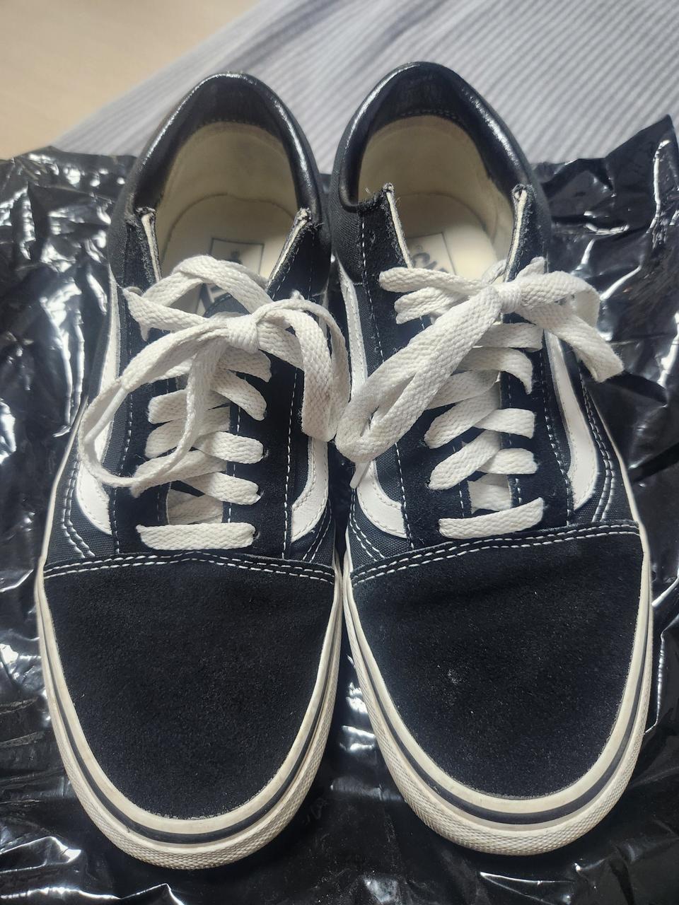 반스 올드스쿨 265mm 팝니다