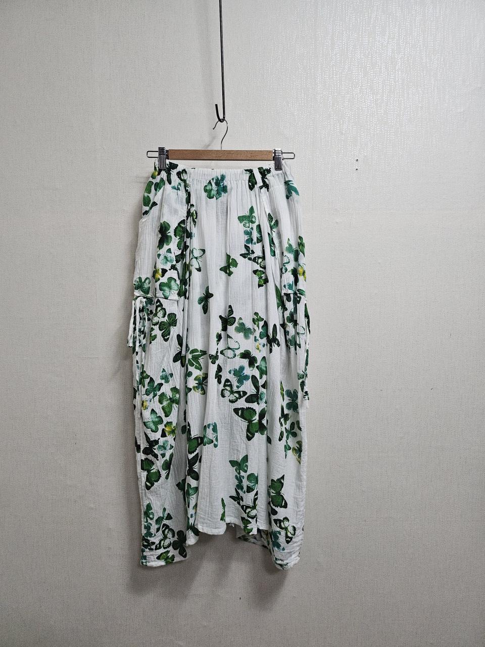 Suan summer 그린색나비패턴 아사롱스커트