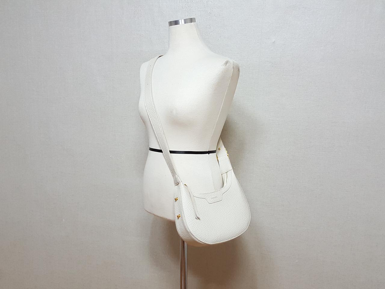 새상품)KO&OK 경량 소프트 엠보가죽 숄더 크로스백