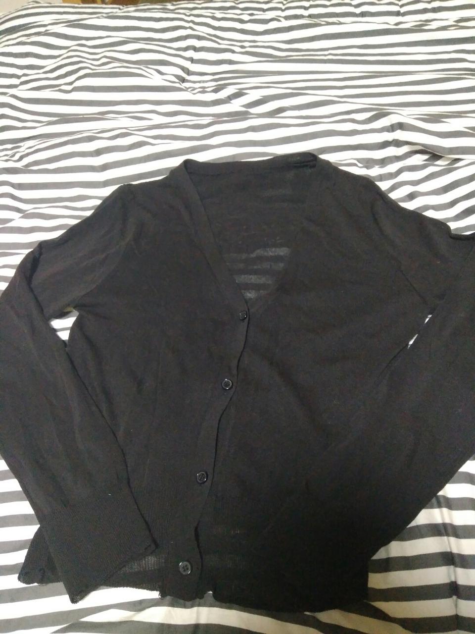 (할인) 새상품 블랙 자수 시스루 가디건