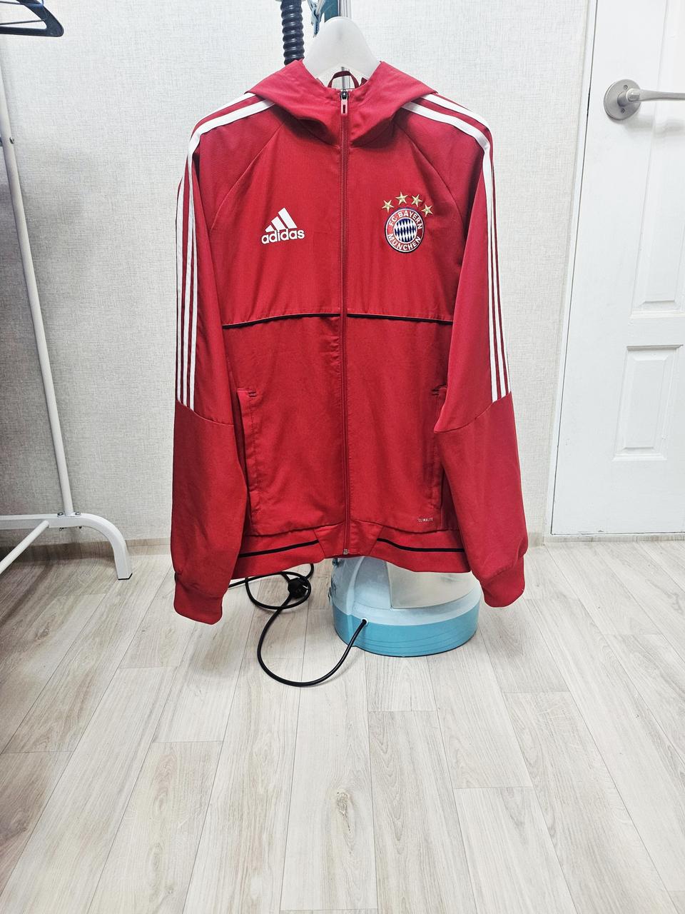 (95~100)M☆초대장급☆ 아디다스 바이에른뮌헨 [빨흰] 우븐 바람막이