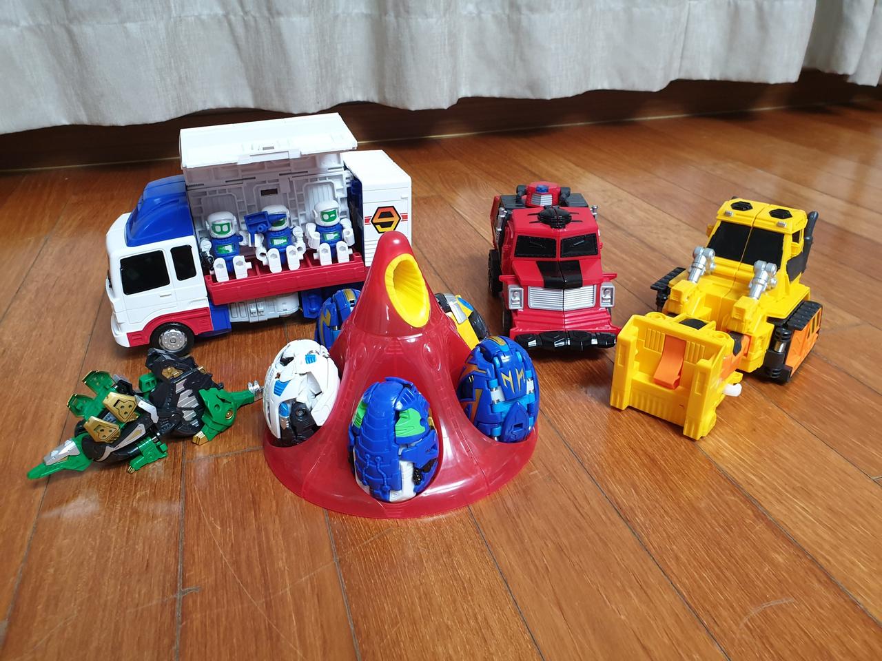 헬로카봇 아이언트 쿵 브레이로드 우가바 변신로봇 키즈 아동 남아 장난감