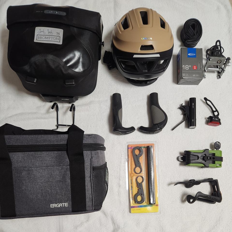브롬톤 안장, 자전거 헬멧, 자전거 용품 팝니다