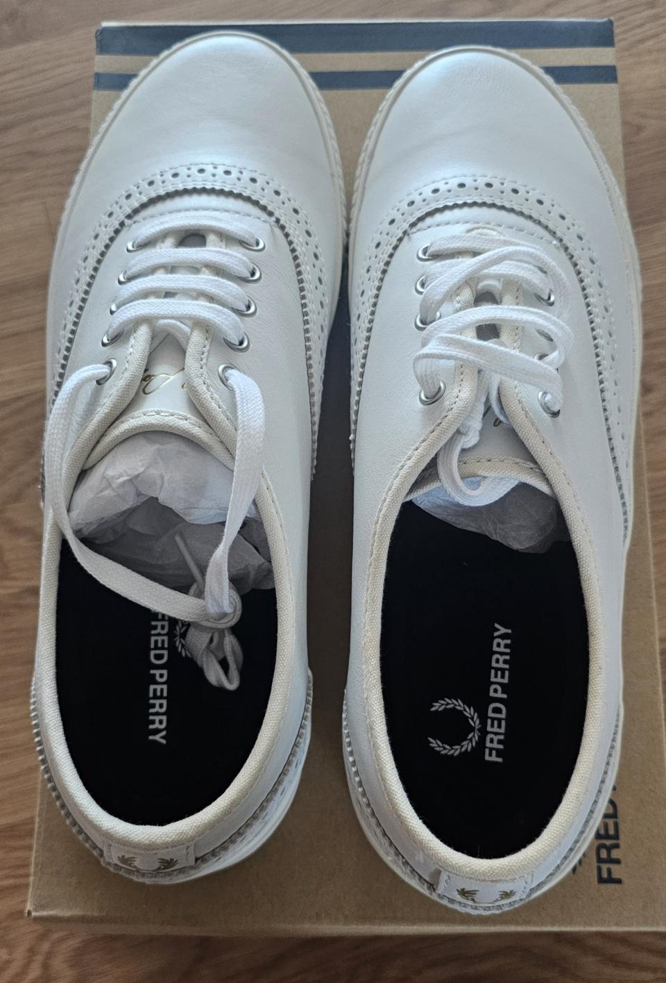 새상품))프레드페리260