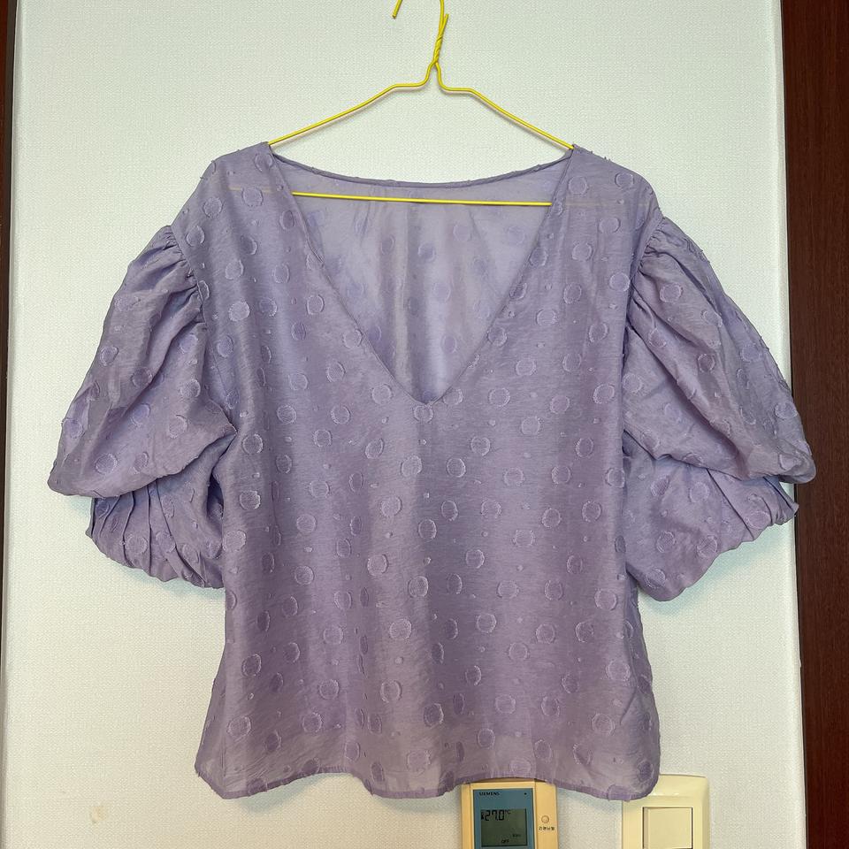 [55-66] 브이넥 연보라 프릴 블라우스