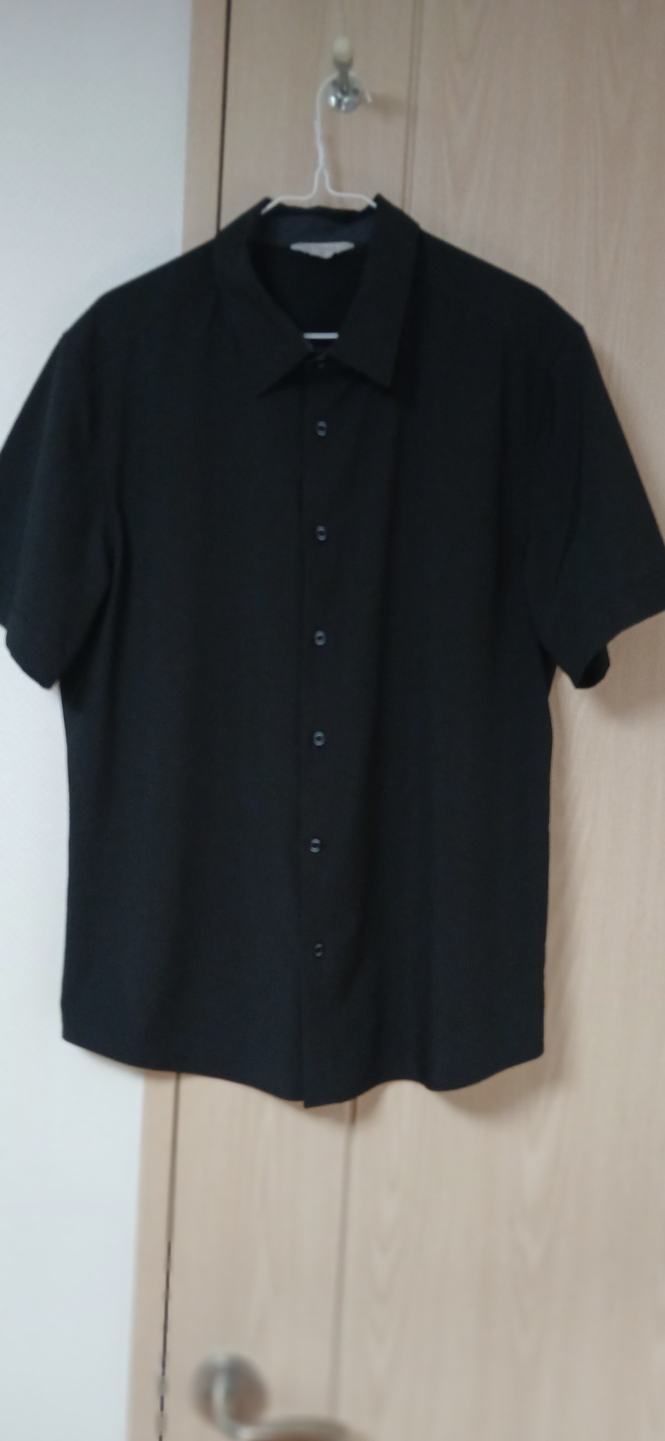 코모도 반팔 셔츠 105사이즈(블랙새상품)