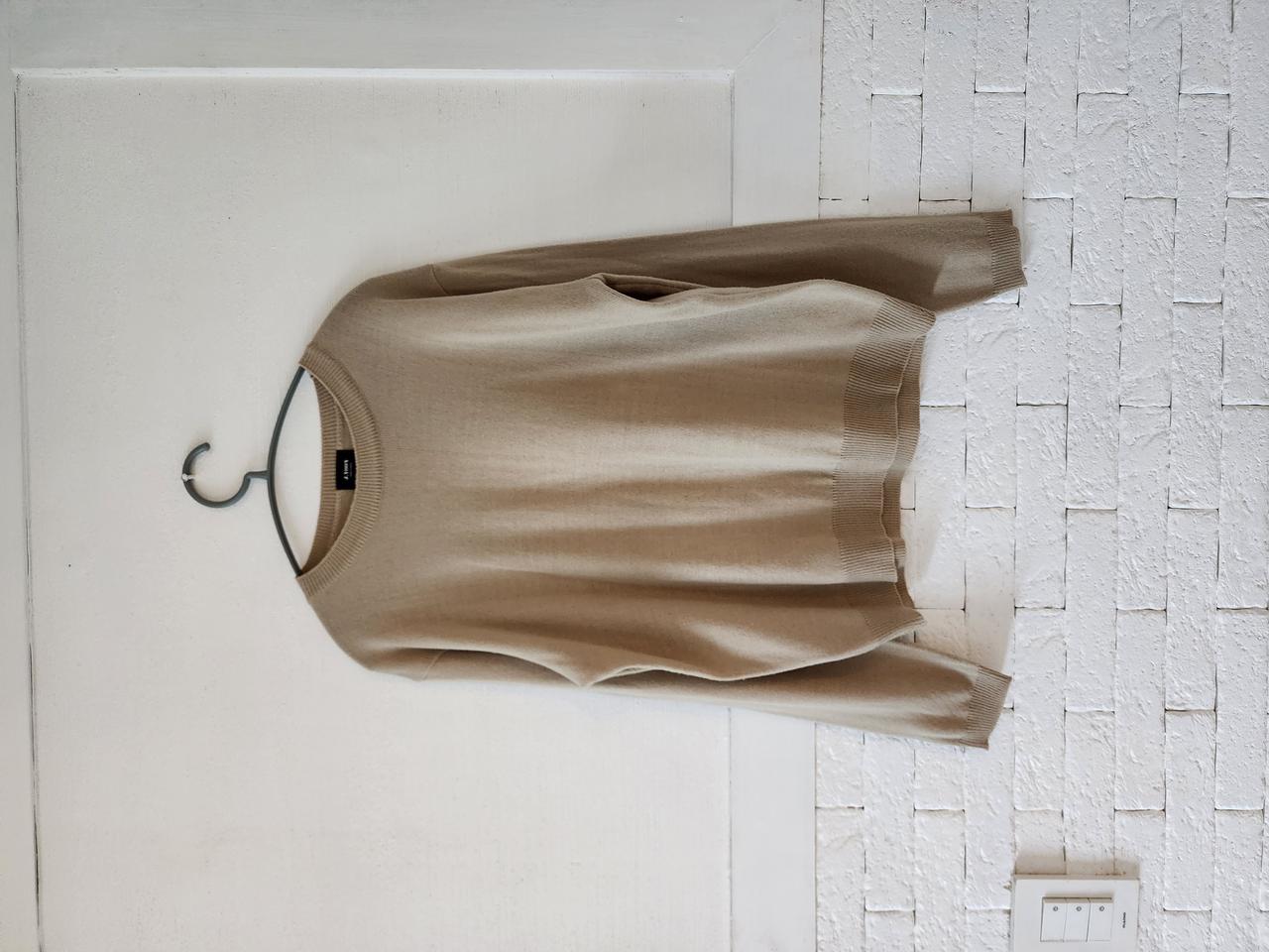 우아하고 단정한 긴팔니트