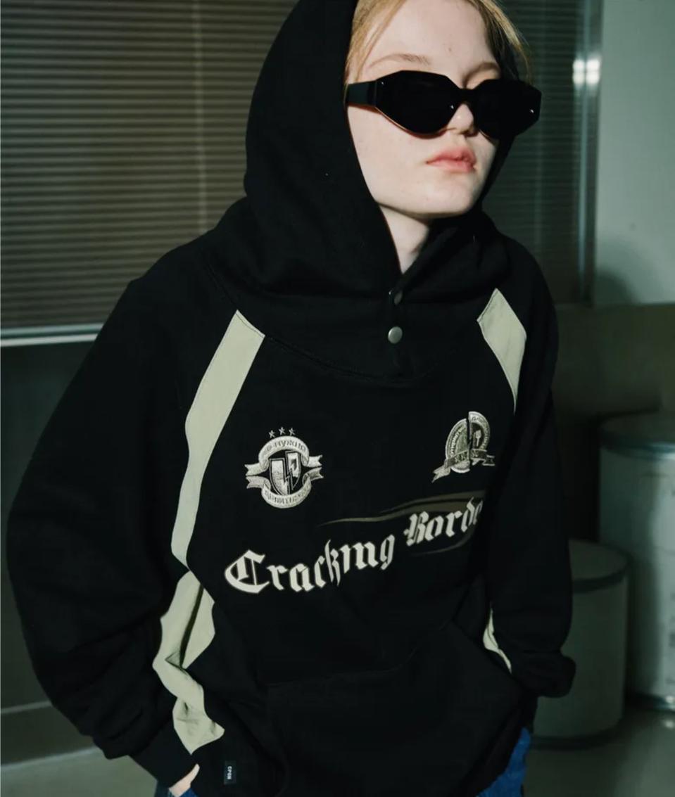 꼼파뇨 후드티 (더보이즈 선우 착용) 판매합니다