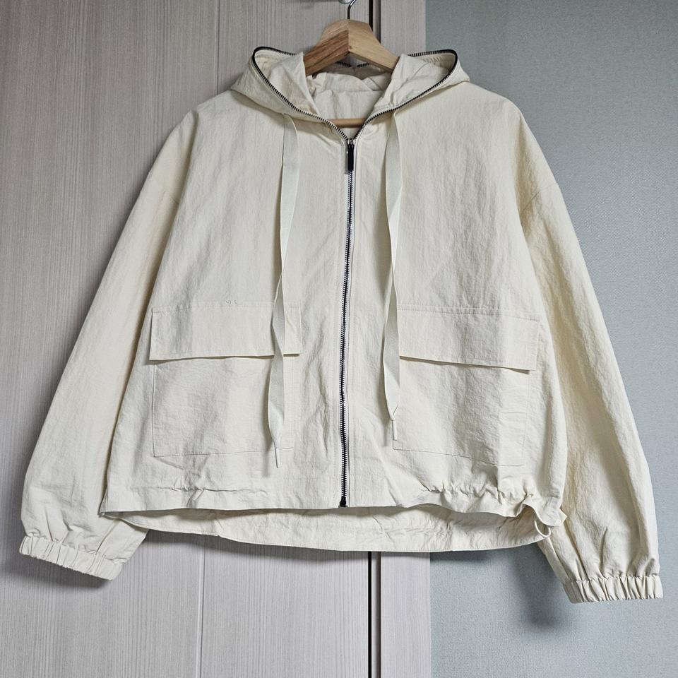 [새제품] 아이보리 숏 크롭 후드점퍼