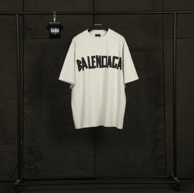 발렌시아가  테셔츠  M