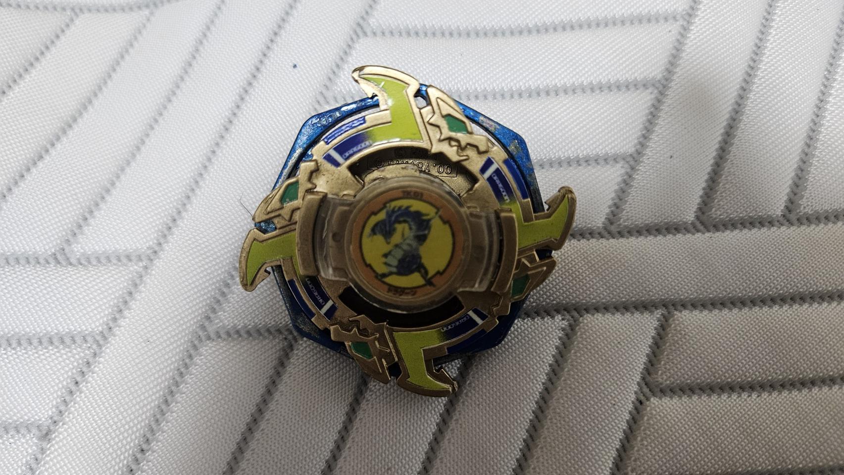 탑블레이드(베이블레이드) 도색작 골드드래곤S 원작버전 판매합니다.