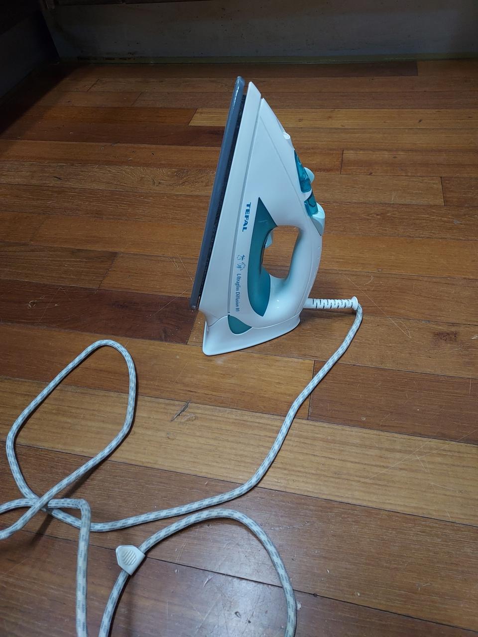 테팔스팀다리미 10000원