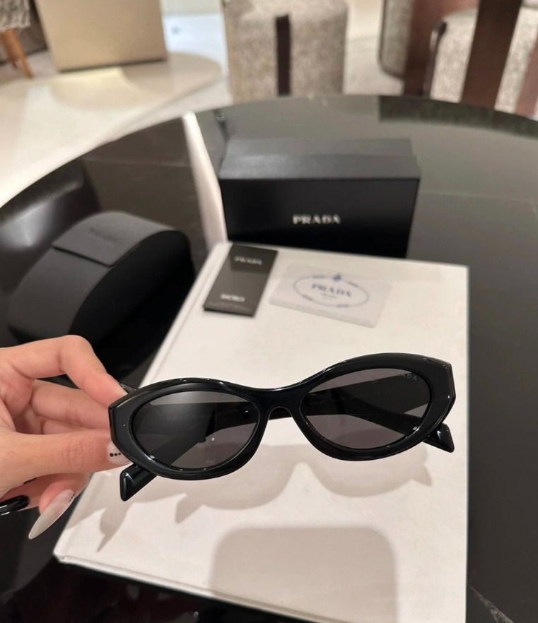 프라다 트렌드 패션 선글라스