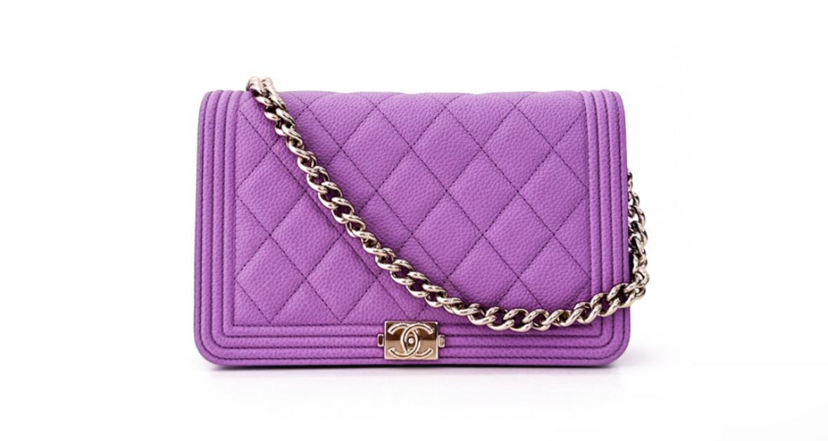 샤넬 보이 샤넬 여성 캐비어 쉐브론 WOC 체인 숄더 크로스백 금장 퍼플