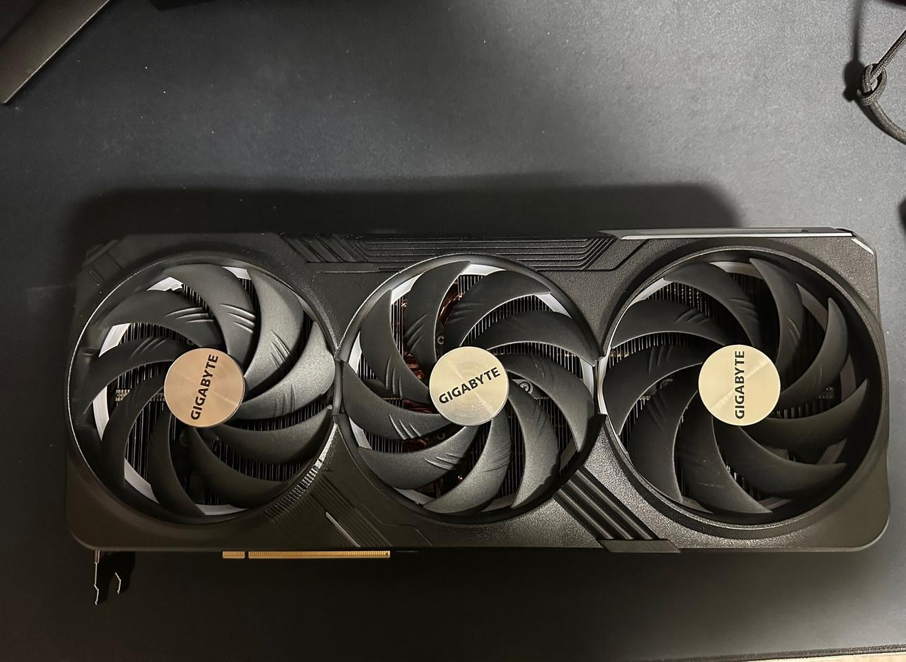 4070ti super 기가바이트