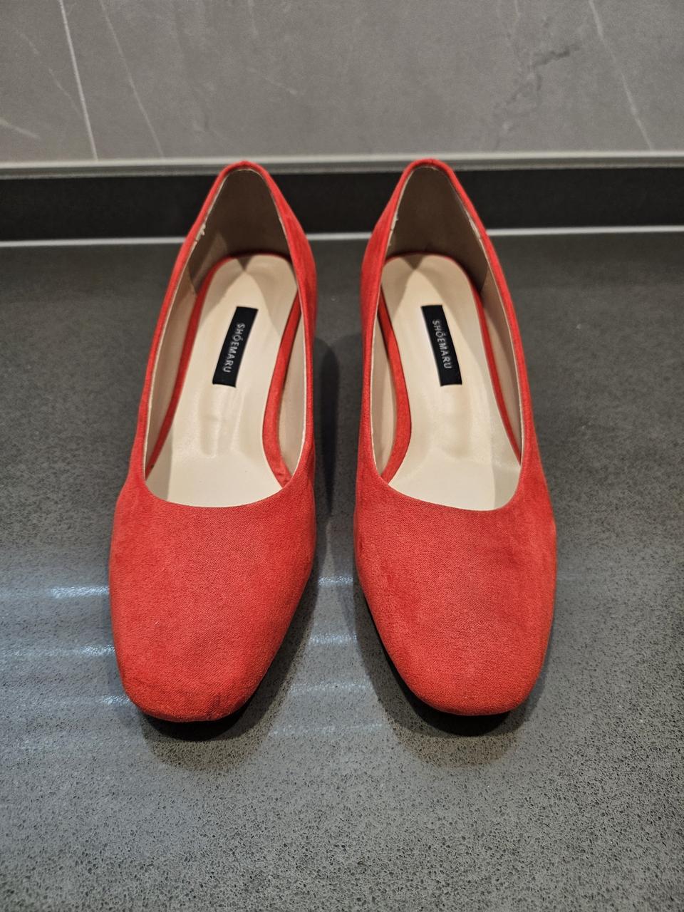 235 슈마루 스웨이드 미들힐 펌프스 구두