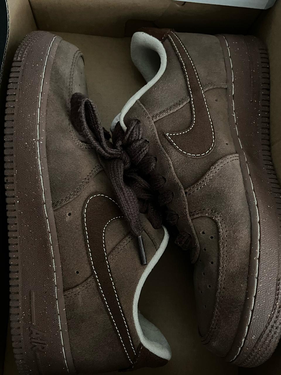 나이키 에어포스 카카오 와우 245