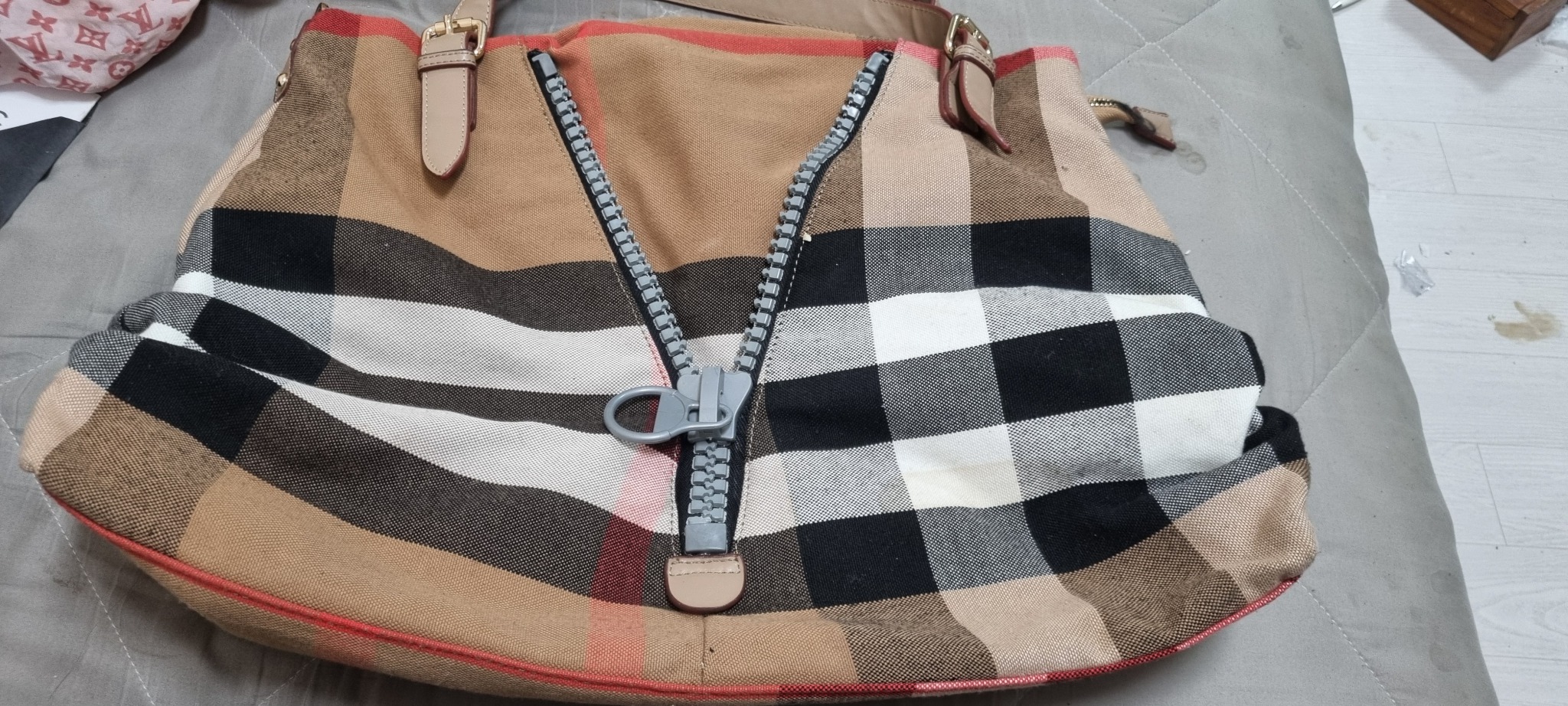 체크무늬 큰가방