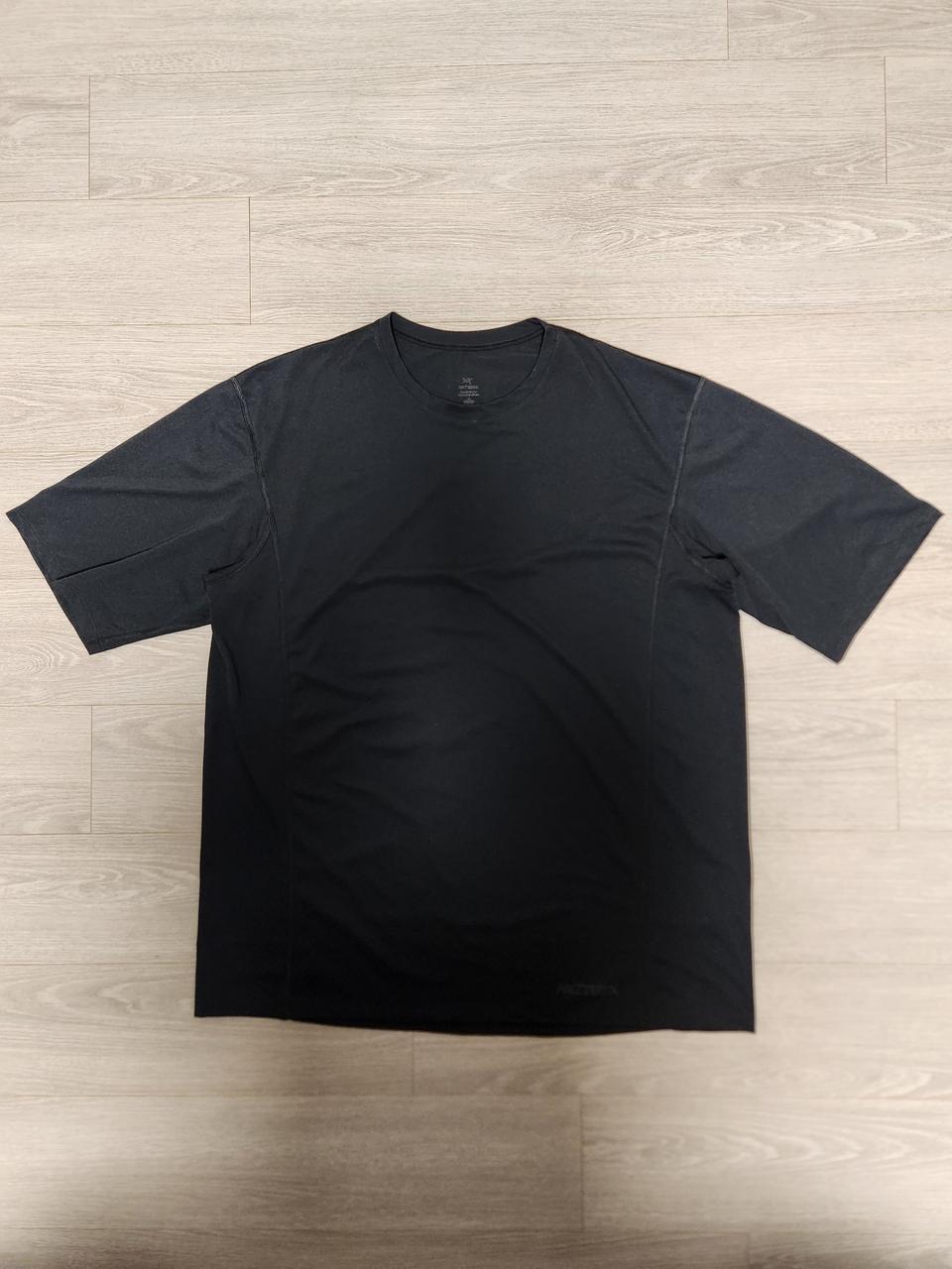 아크테릭스 반팔 Black L/G