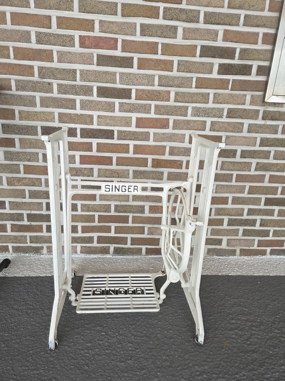 빈티지 철재 주물 싱거 미싱 프레임