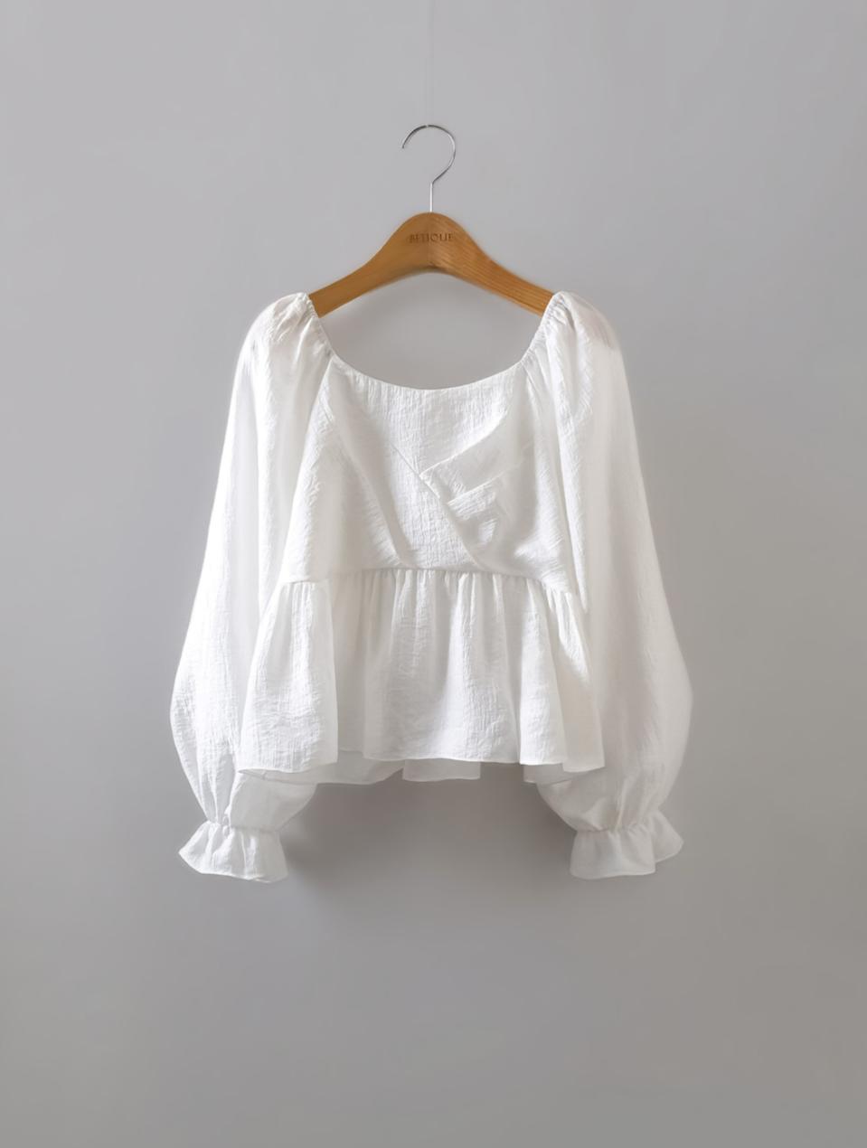 스퀘어넥 벌룬소매 블라우스 (핏,원단 좋아요)