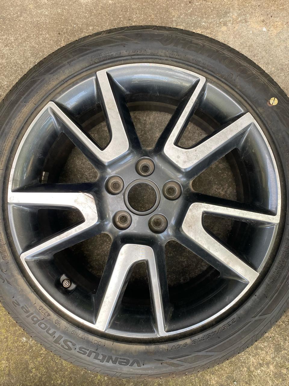 쏘울 부스터 18인치휠타이어 딱 1개