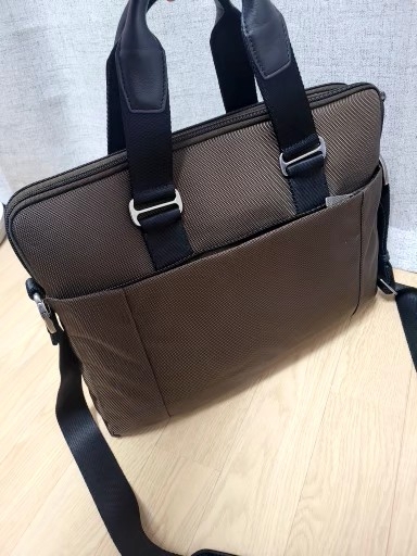 (정품)투미 티테크 크로스백