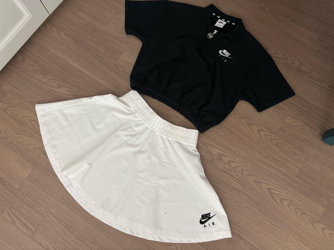 나이키 에어 반크롭 카라티 플레어 스커트세트 m