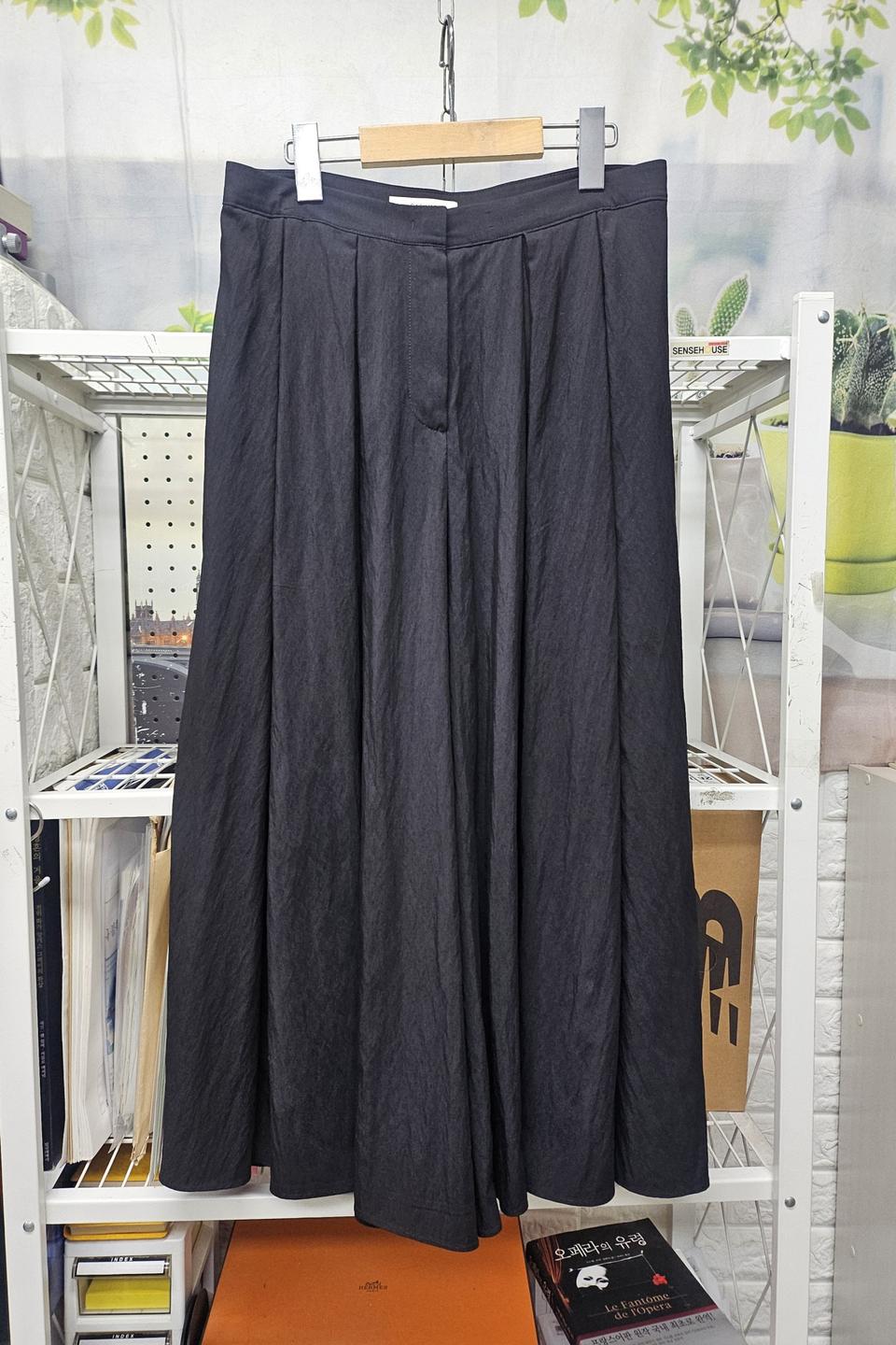 더캐시미어 24년 여성 치마바지 26  봄.가을 플리티드 퀼로트 여성팬츠