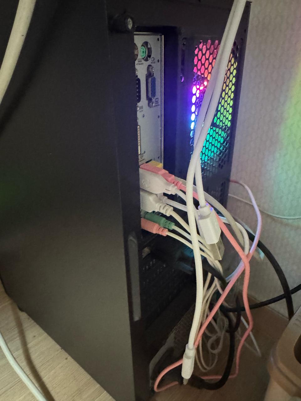 게이밍 본체 예약