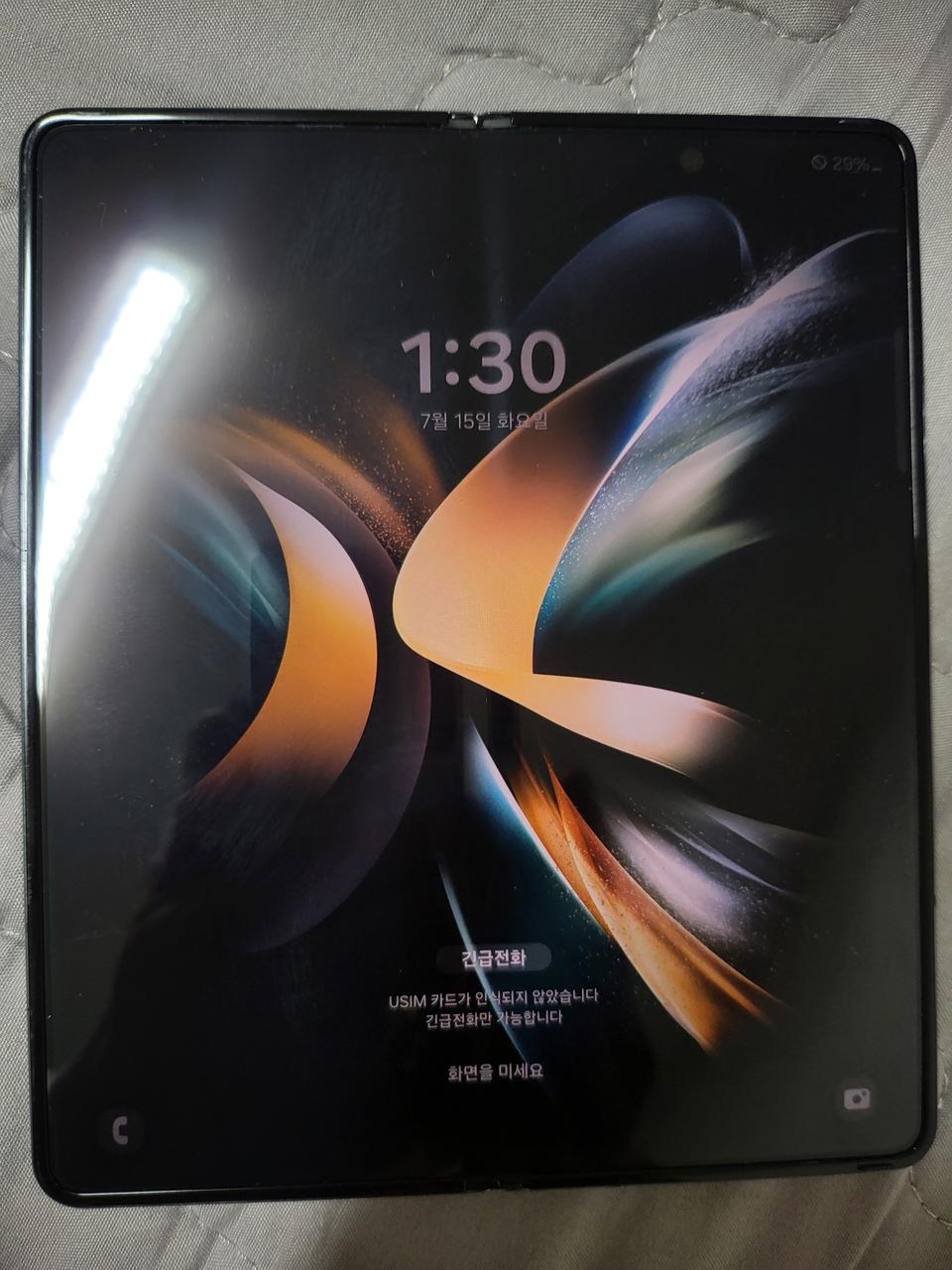 갤럭시폴드4 신품급
