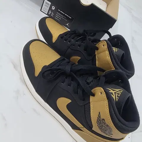 조던1 레트로 하이 멜로