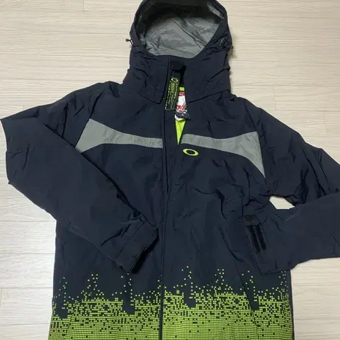 오클리 테크니컬 자켓