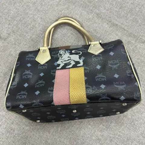 엠씨엠 MCM 멀티 라이언 핸드백 토트백 가방 D06823