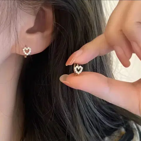 하트 큐빅 귀걸이 새상품