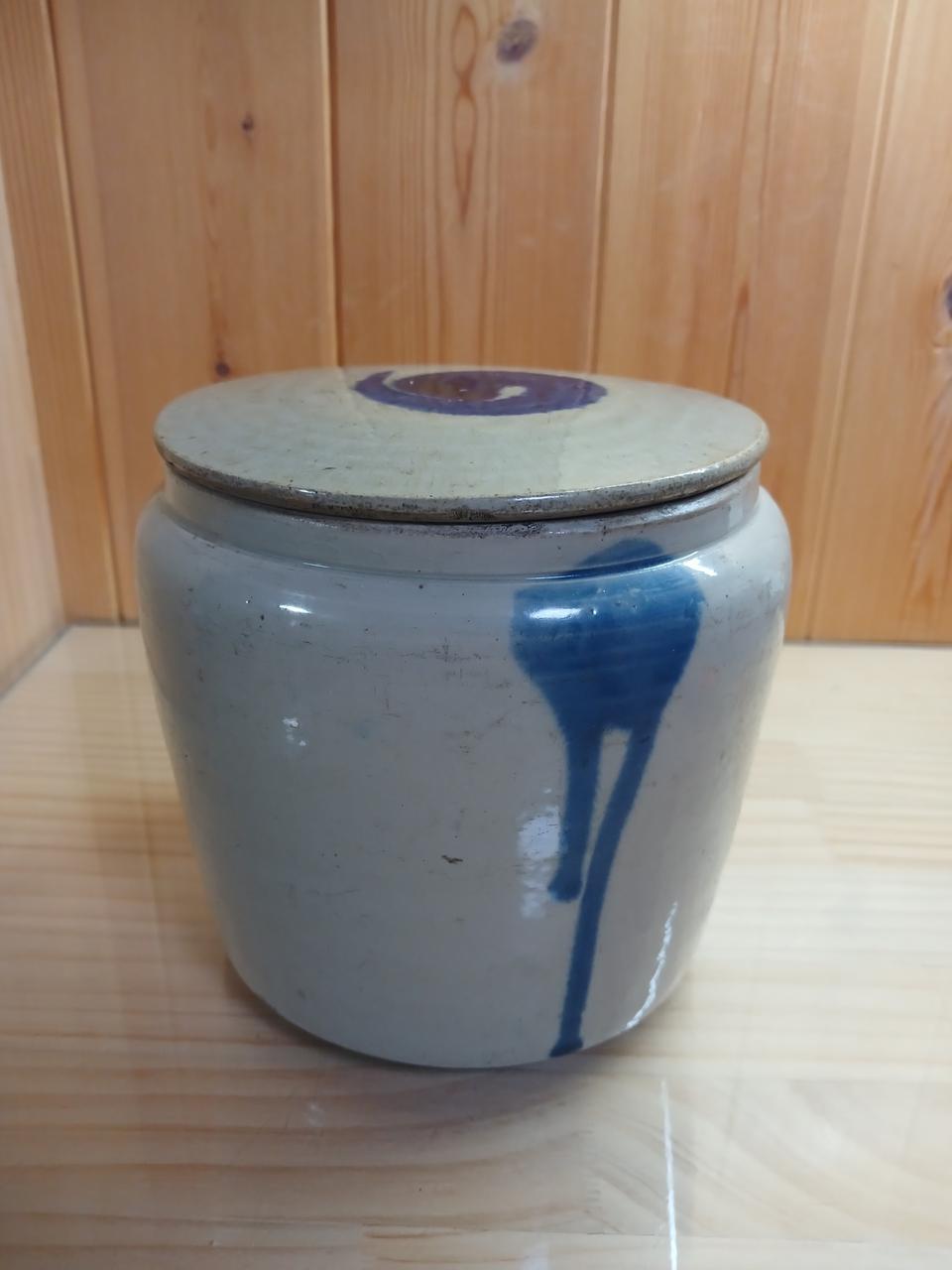 오래된 눈물단지 도자기