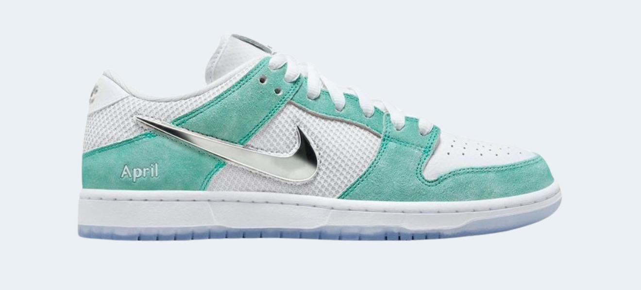 나이키 덩크 메탈릭 색상