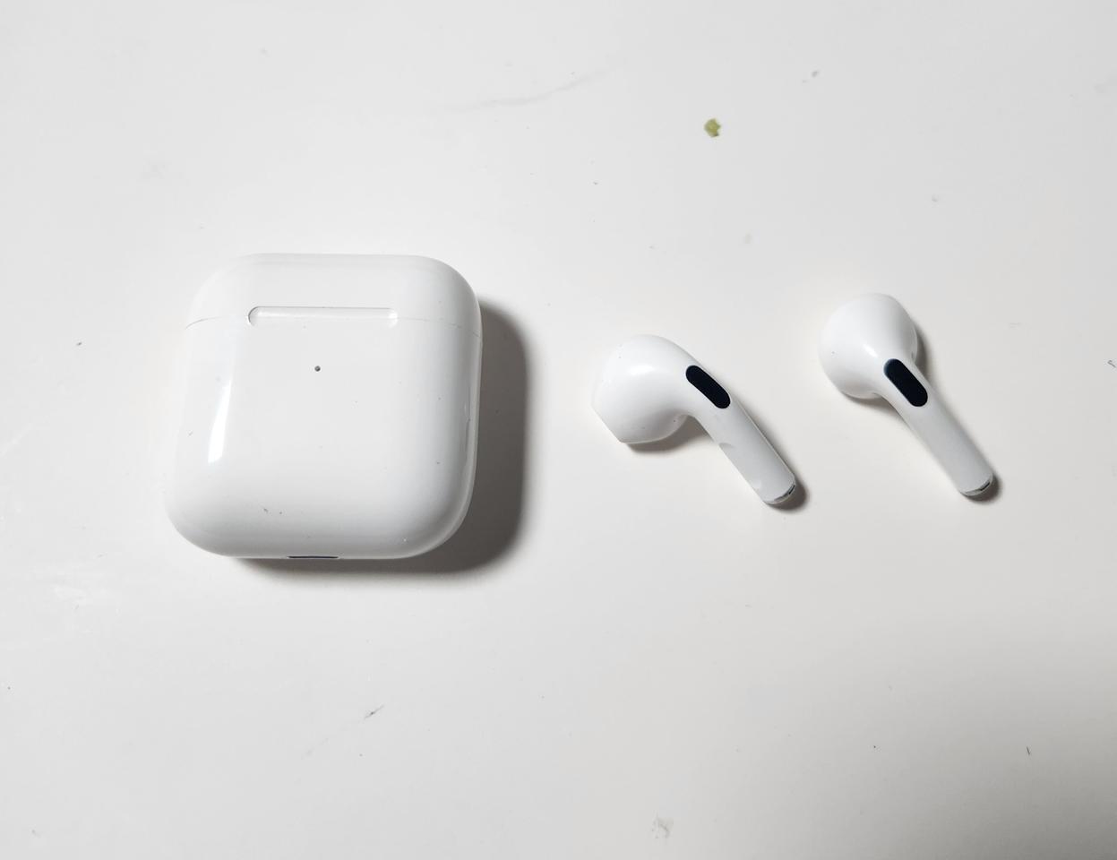 새것 ! 블루투스 이어폰 에어팟 과 비슷