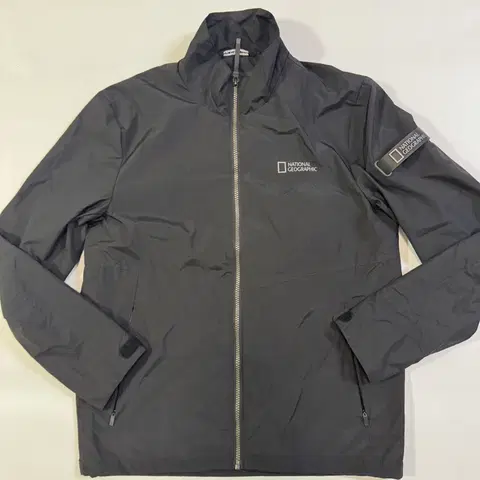 내셔널지오그래픽 검정 바람막이(S사이즈)