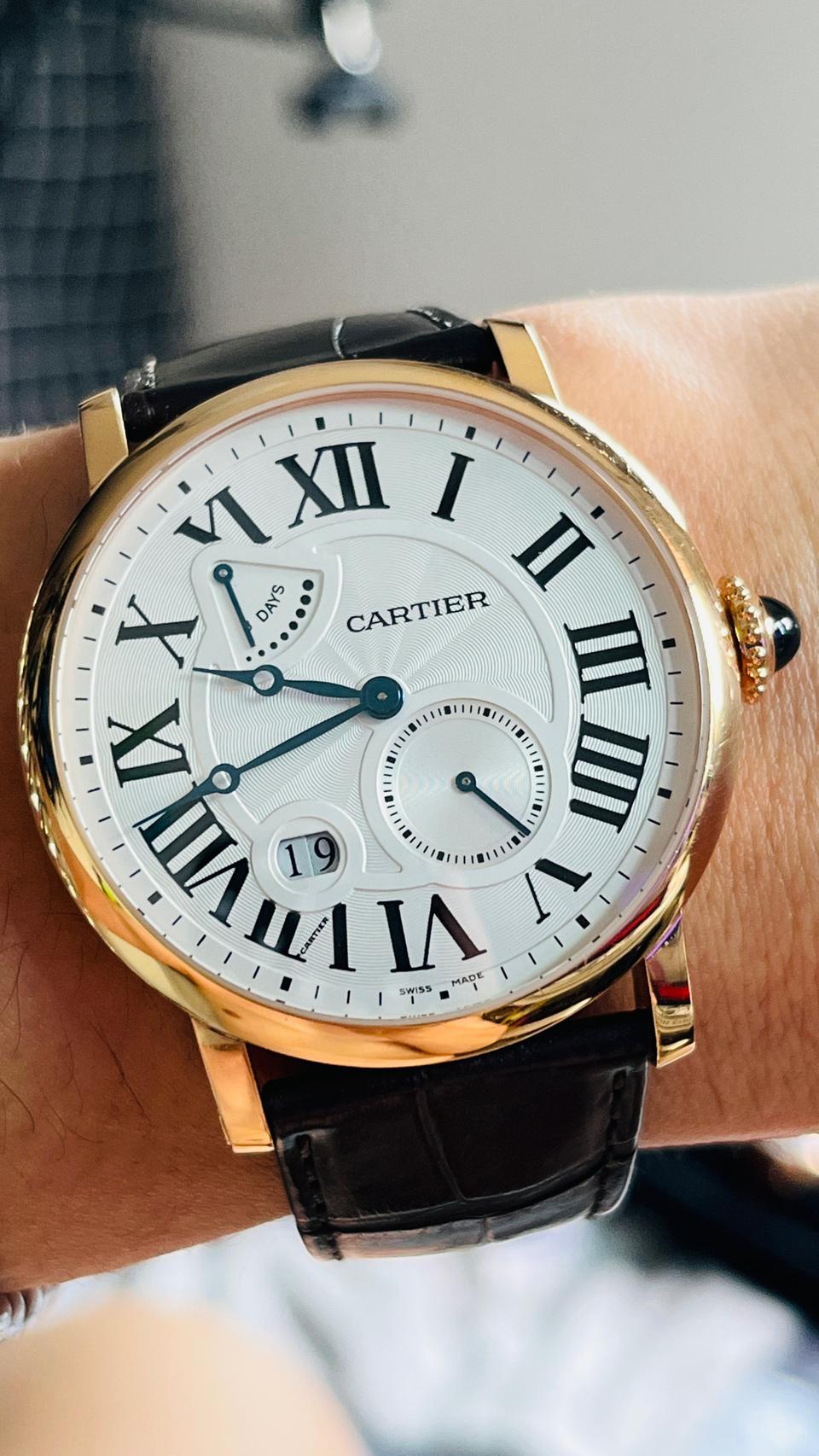 까르띠에 로통드 한정판 금통 시계