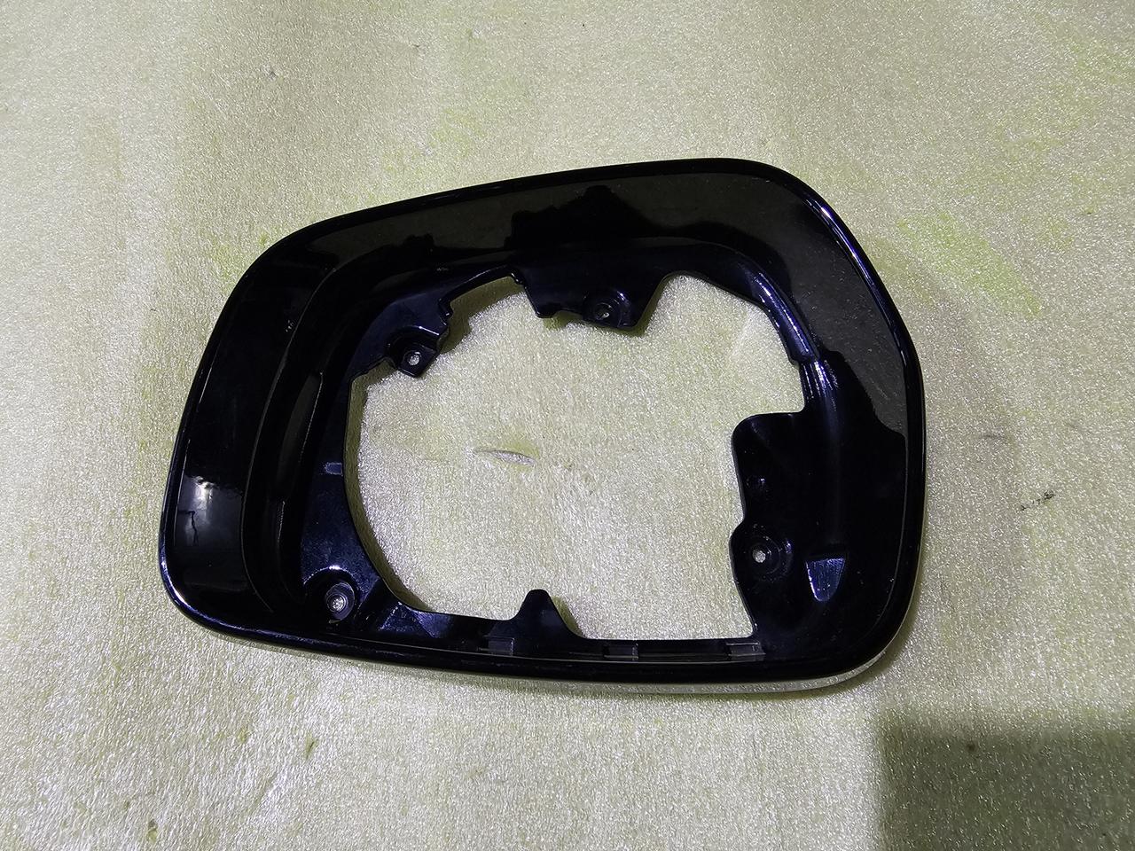 카니발KA4 사이드미러 운전석 테두리 하우징 택포 4만원