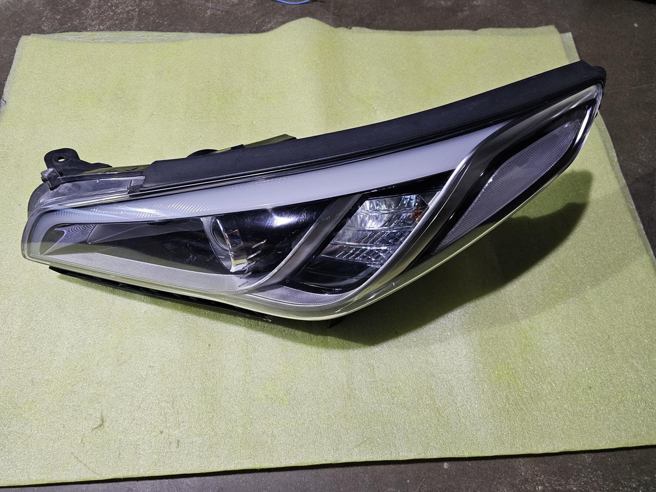 LF쏘나타 HID 헤드라이트 운전석 92101C1100 A급(면발광아님)