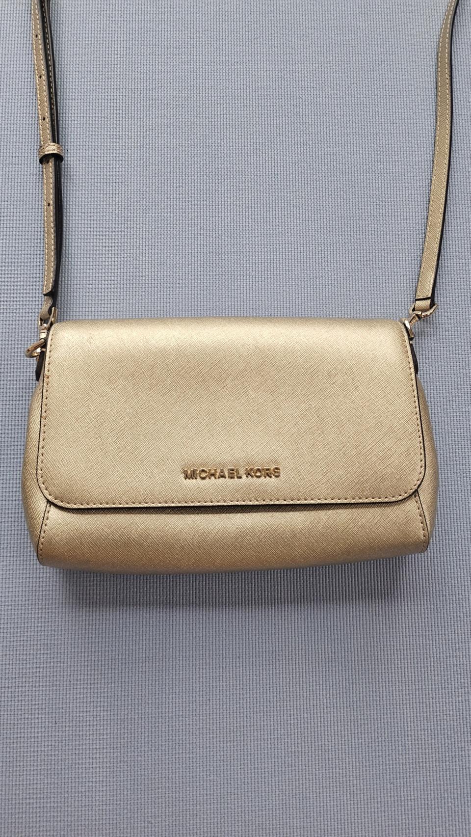 마이클코어스 크로스백