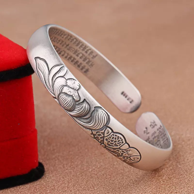 여성 연꽃 경문 은팔찌