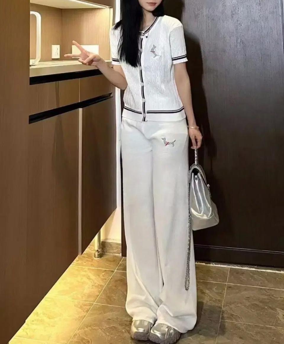 스텐딩 자수 투피스 세트