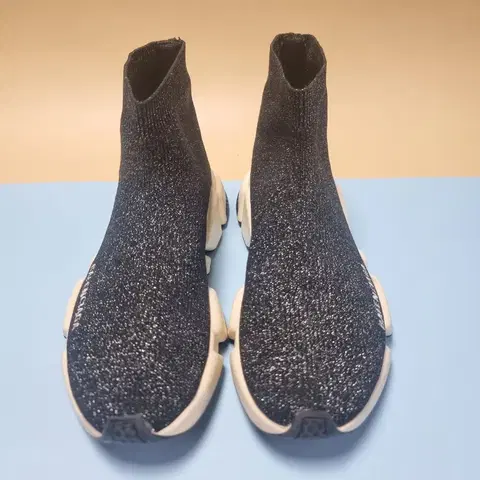 발렌시아가 스피드 러너 230