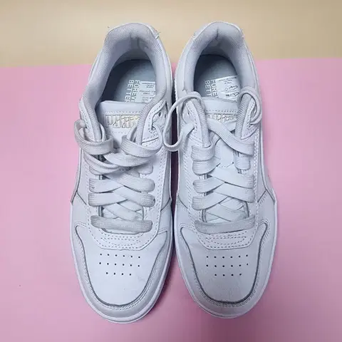 푸마 흰색 운동화 230