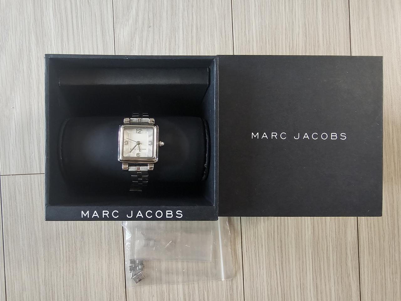 마크제이콥스 메탈 여성시계