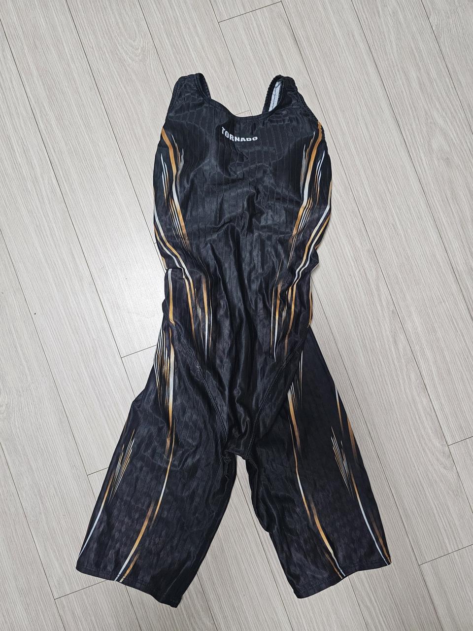 토네이도 반신 수영복 85-90(M)