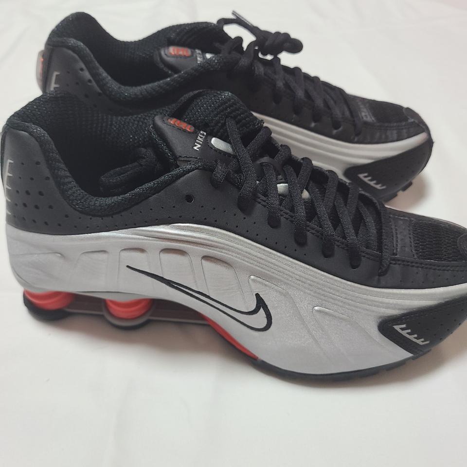 나이키 샥스 R4 메탈릭 실버 레드 운동화 스니커즈